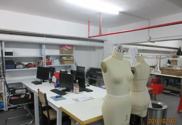 臨泉縣緦微服飾 以針紡織品及原料銷售為紐帶，織就品質(zhì)生活